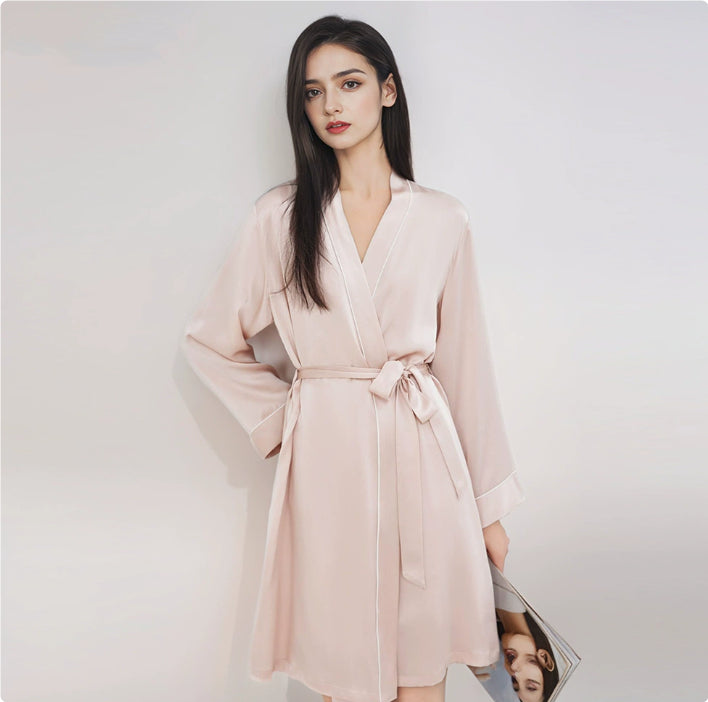 Nuisette Robe de Chambre en Soie de Mûrier avec Ceinture