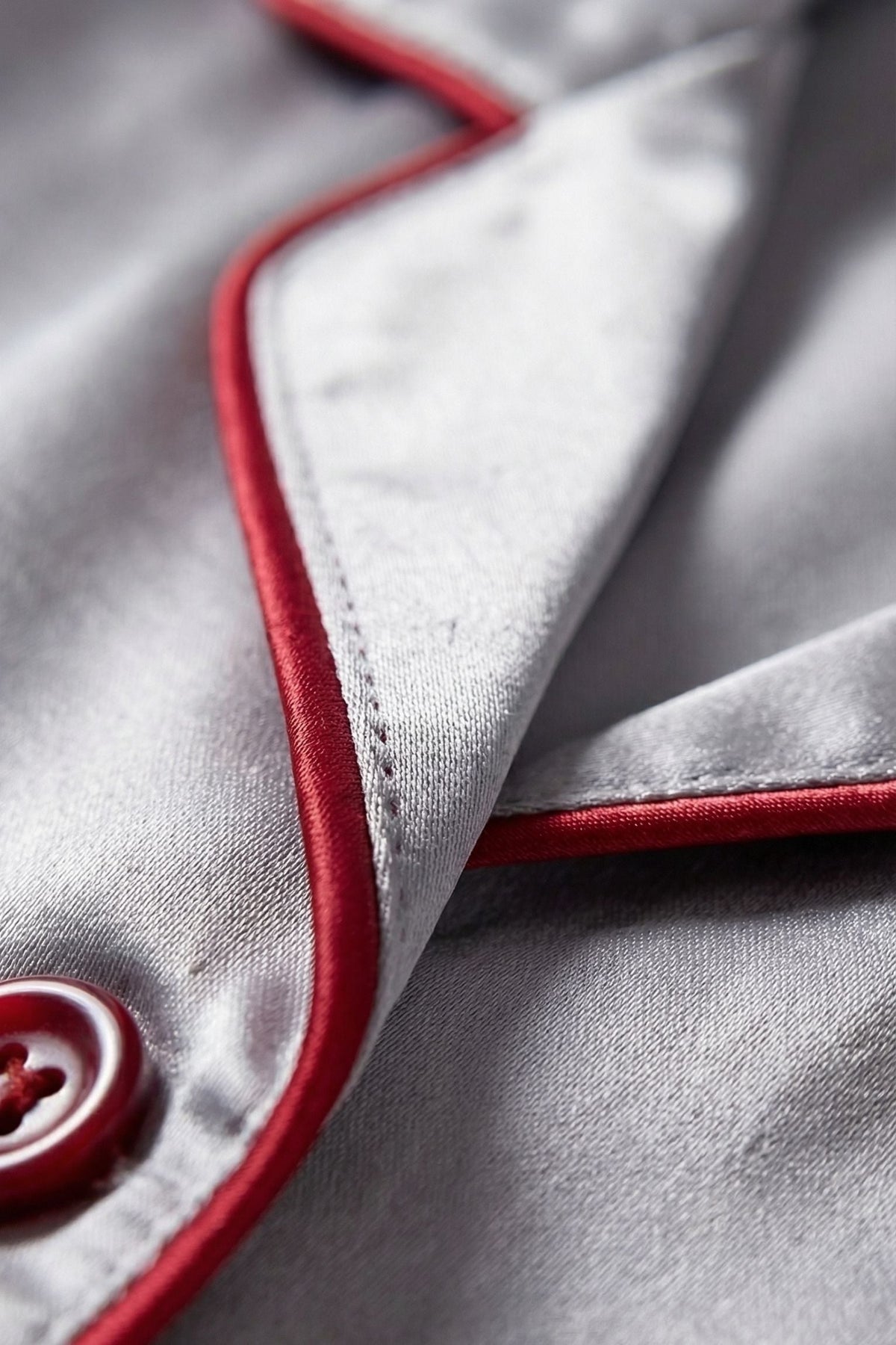 Pyjama en Soie de Mûrier avec Biais Contrasté Argent | Ensemble de Nuit Luxe
