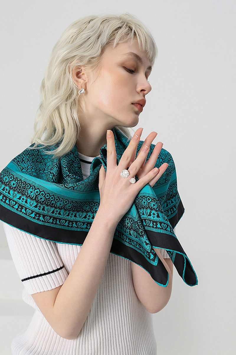 Foulard en Soie de Mûrier 14 Momme - Motifs Imprimés Main 90x90cm