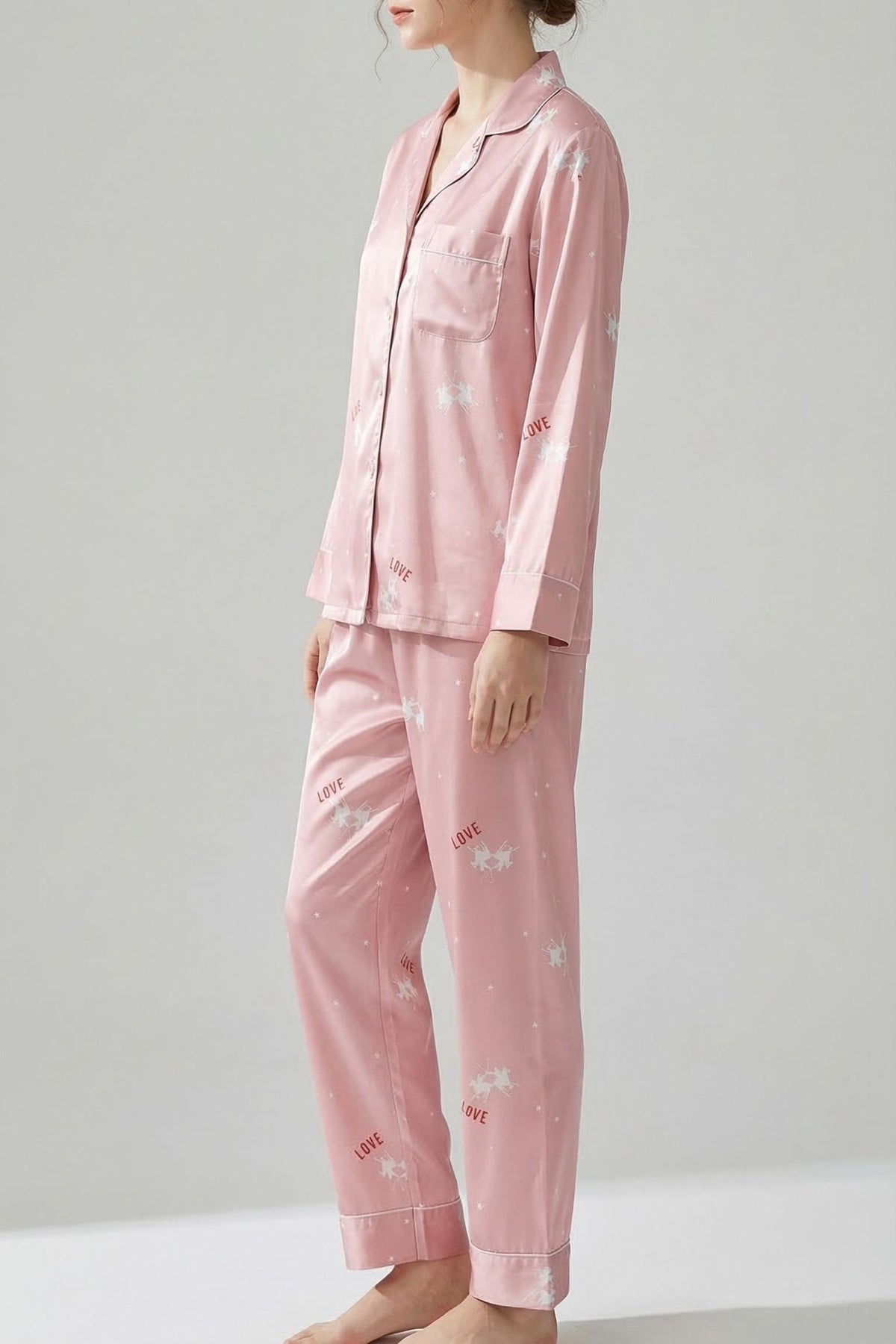 Pyjama en Soie de Mûrier avec des Broderies Florales – DOUCEUR EN SOIE