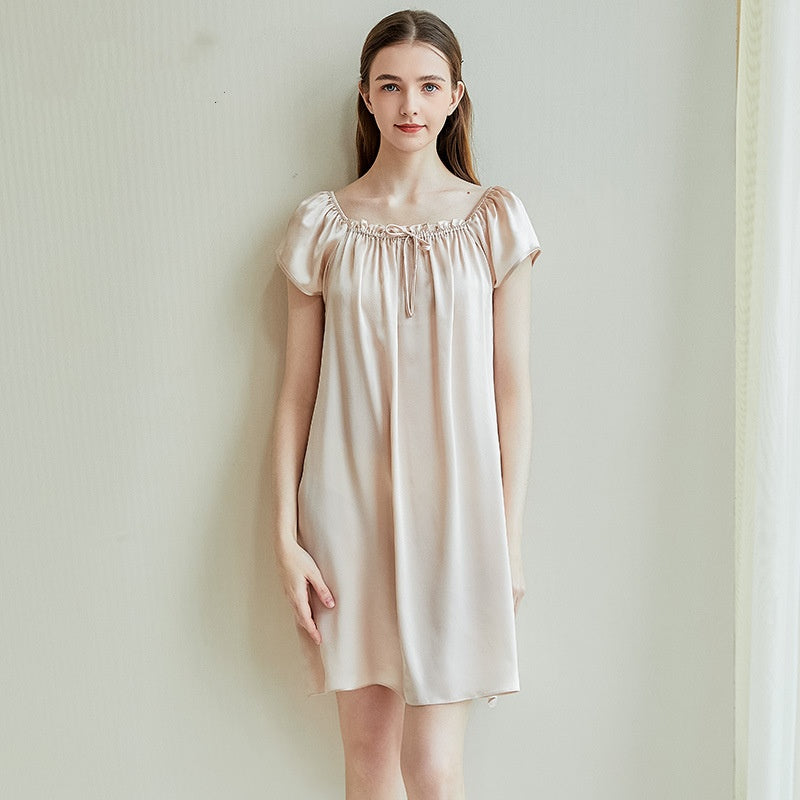 Nuisette en Soie de Mûrier - Manches Courtes et Encolure Froncée