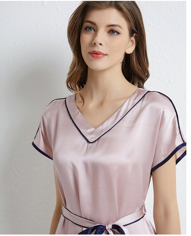 Nuisette en Soie de Mûrier avec Ceinture - Encolure V et Manches Courtes