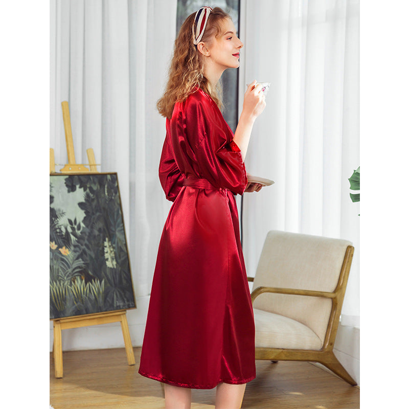 Peignoir Long en Soie Satinée – Élégance & Confort au Quotidien