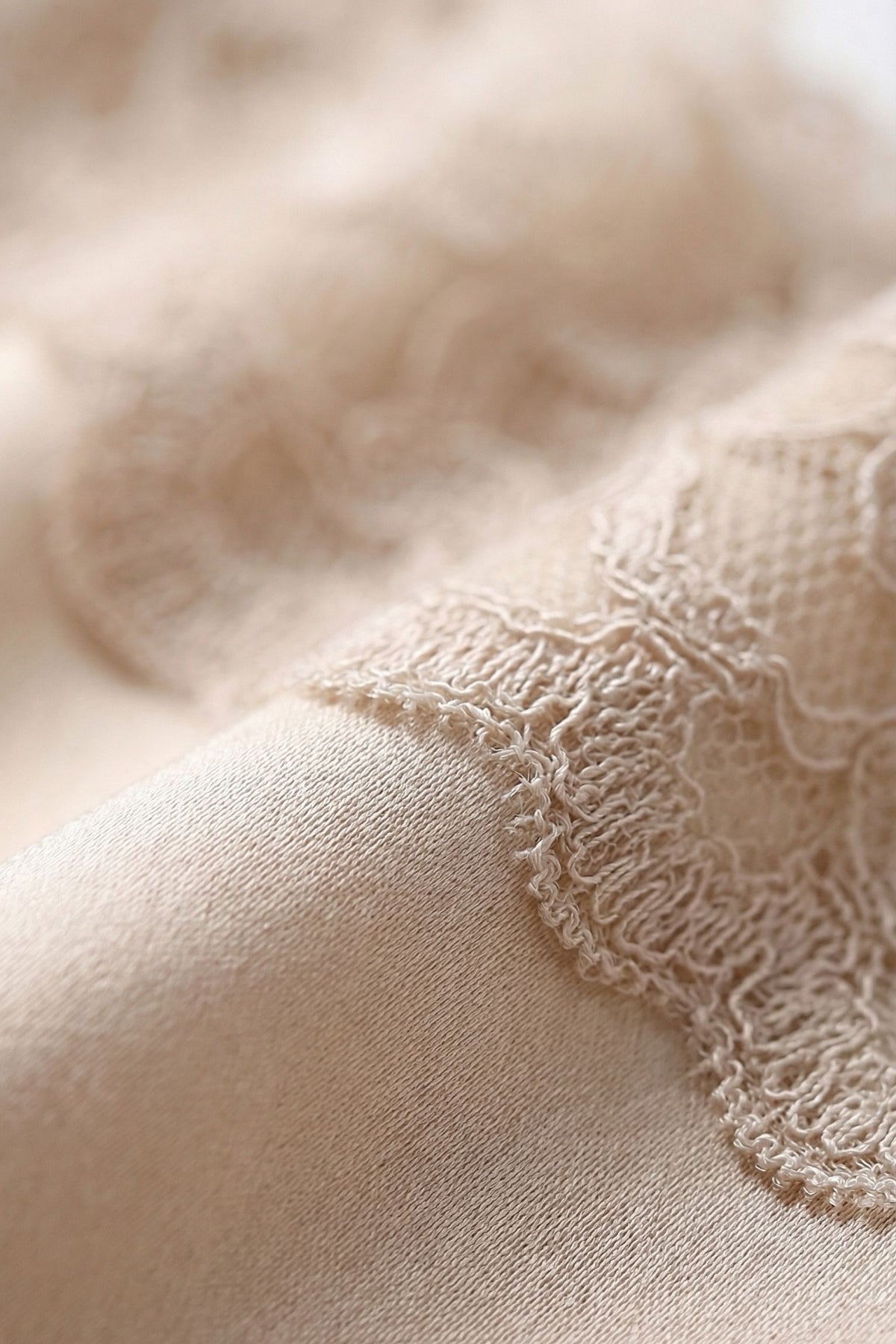 Ensemble Cami & Short en Soie de Mûrier avec Dentelle Florale Beige