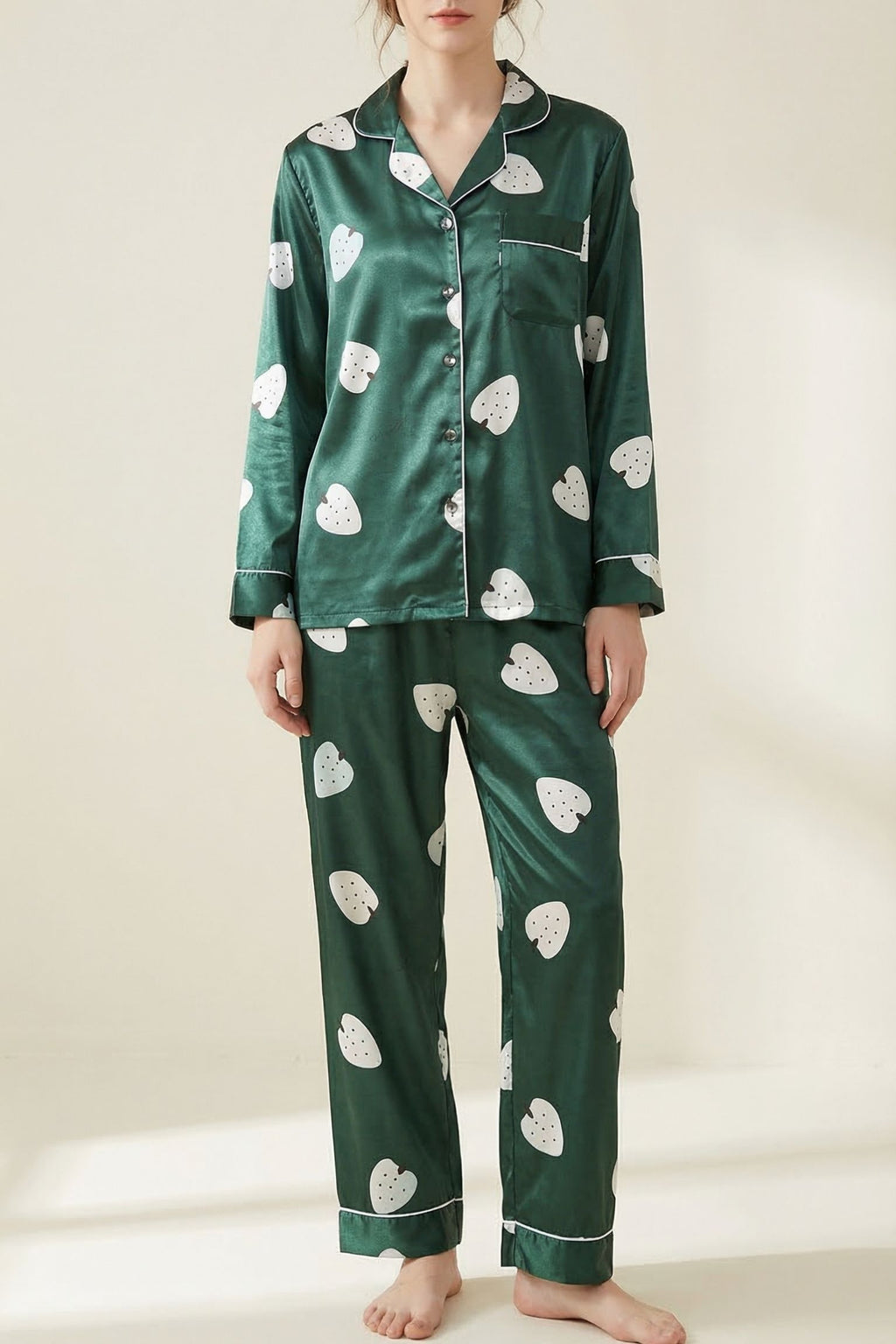 Pyjama en Soie de Mûrier avec Broderies Florales – DOUCEUR EN SOIE