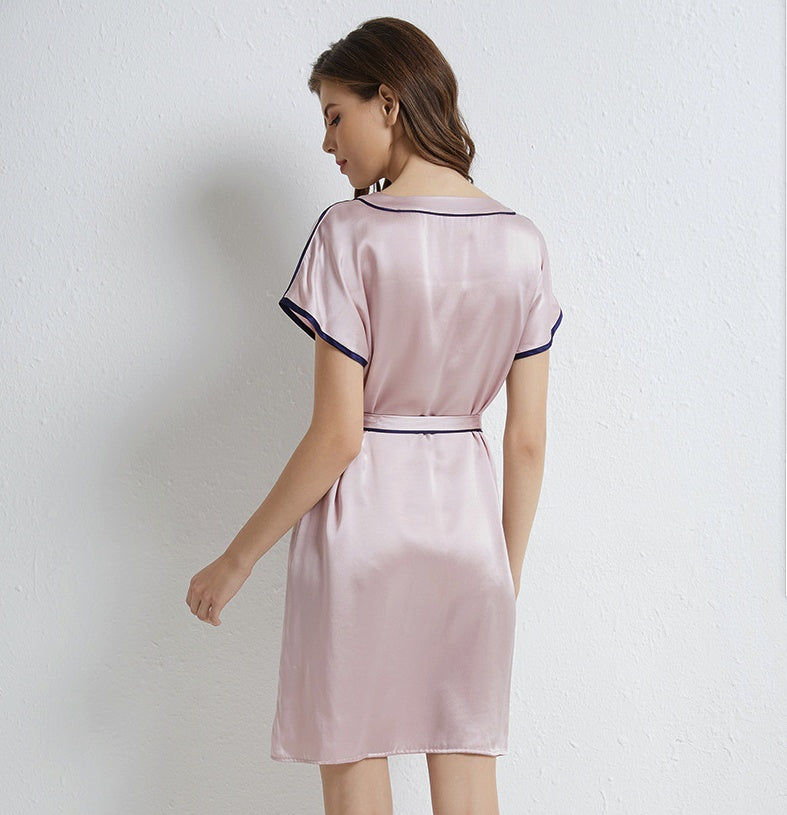 Nuisette en Soie de Mûrier avec Ceinture - Encolure V et Manches Courtes