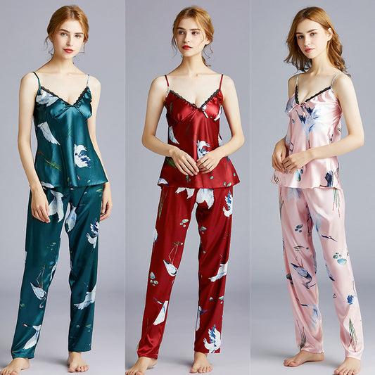 Pyjama en Soie à Bretelles – Élégance Grue & Douceur d’Été