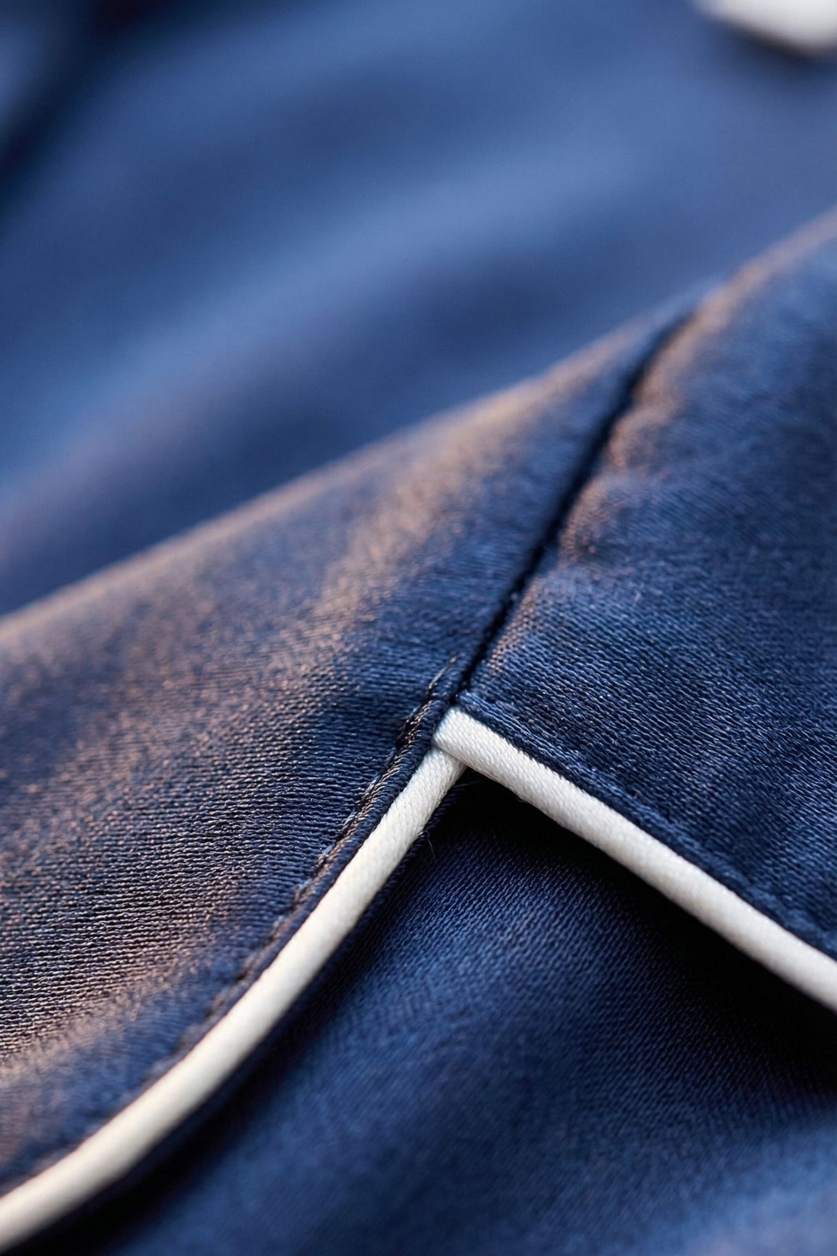 Pyjama en Soie de Mûrier Bleu Marin – Ensemble Long Classique