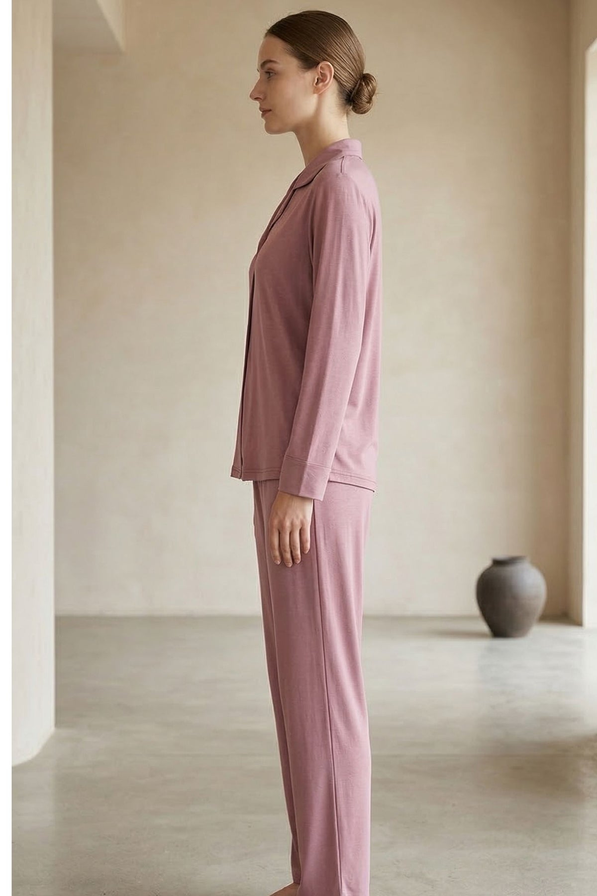 Pyjama en Soie de Mûrier - Col Chemise et Revers Élégants