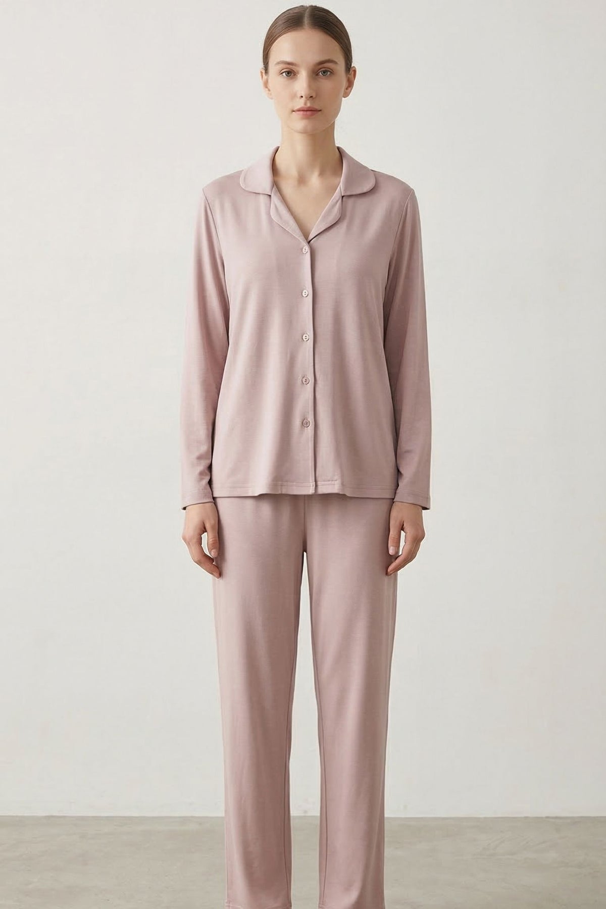 Pyjama en Soie de Mûrier - Col Chemise et Revers Élégants