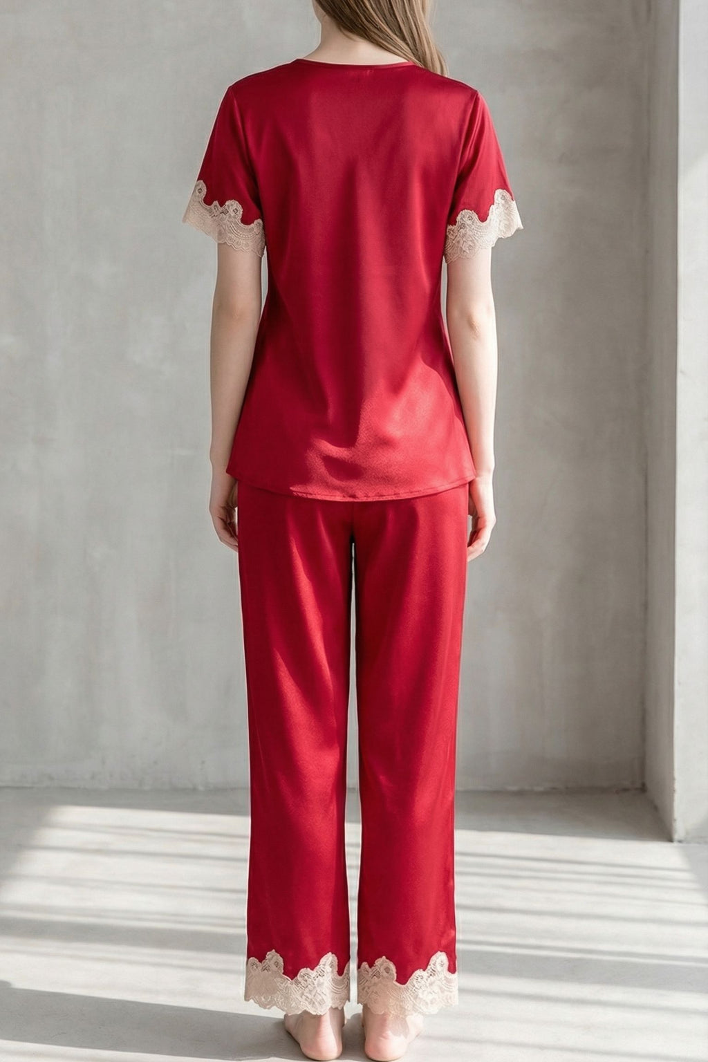 Pyjama en soie de mûrier avec dentelle - Ensemble de nuit luxueux