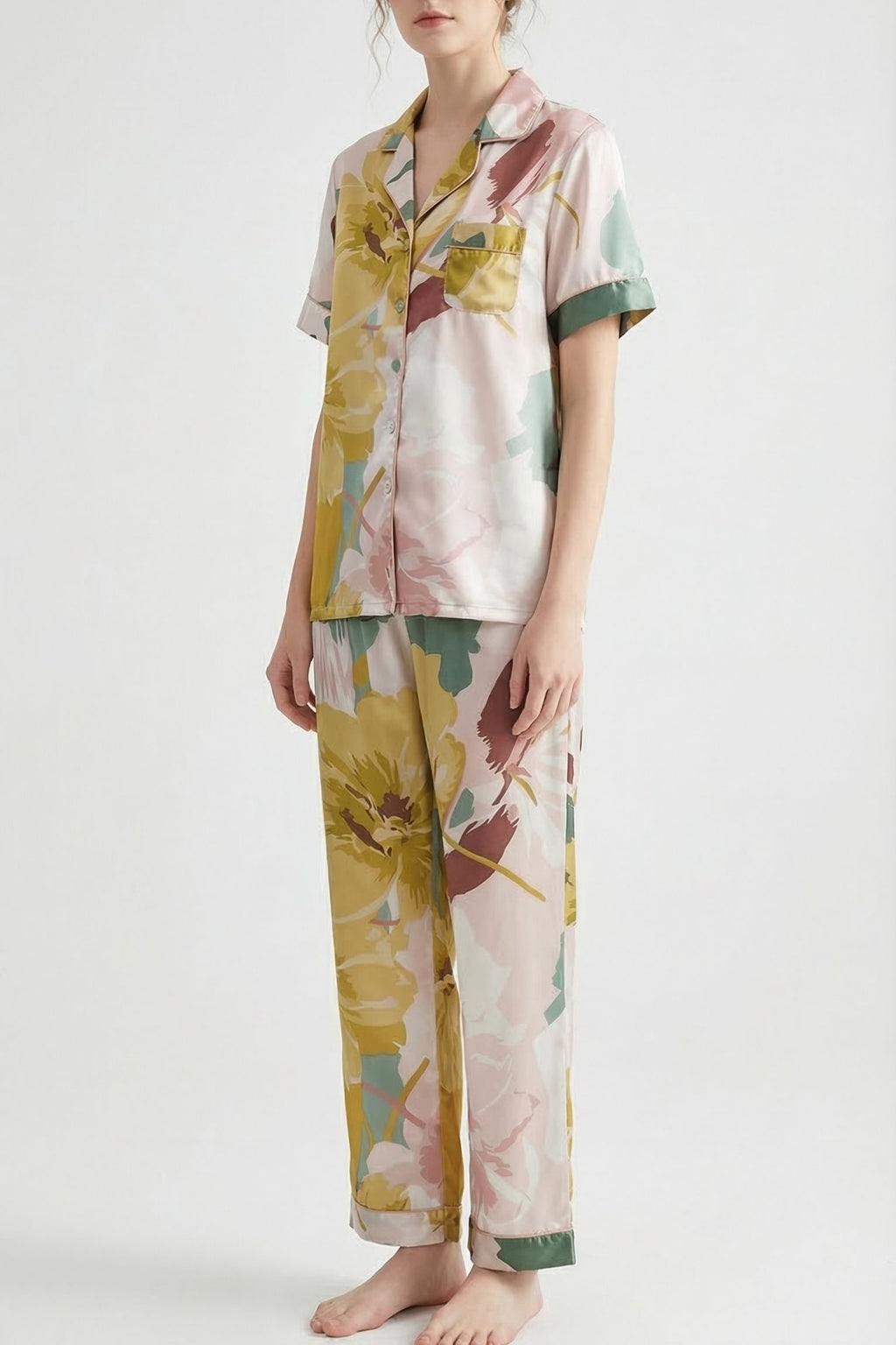 Pyjama en Soie de Mûrier avec Broderies Florales – DOUCEUR EN SOIE