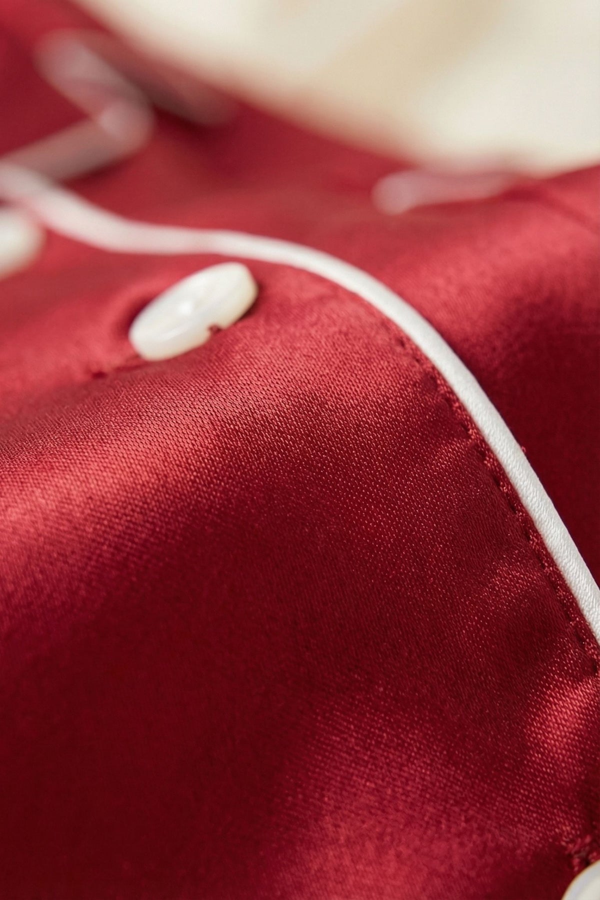 Pyjama en Soie de Mûrier Rouge Vin – Ensemble Long Classique