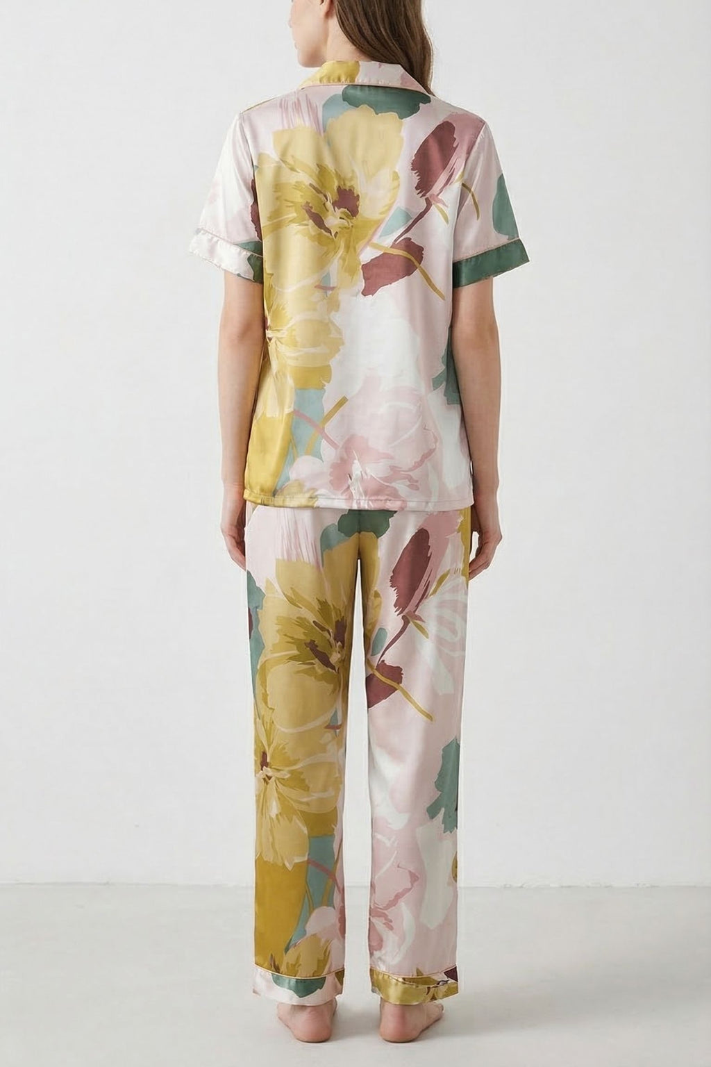 Pyjama en Soie de Mûrier avec Broderies Florales – DOUCEUR EN SOIE