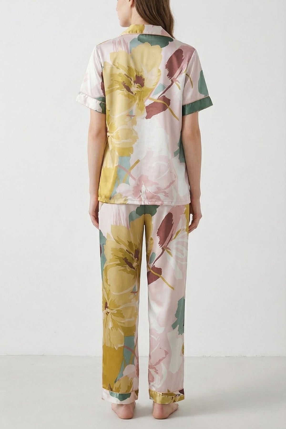 Pyjama en Soie de Mûrier avec Broderies Florales – DOUCEUR EN SOIE