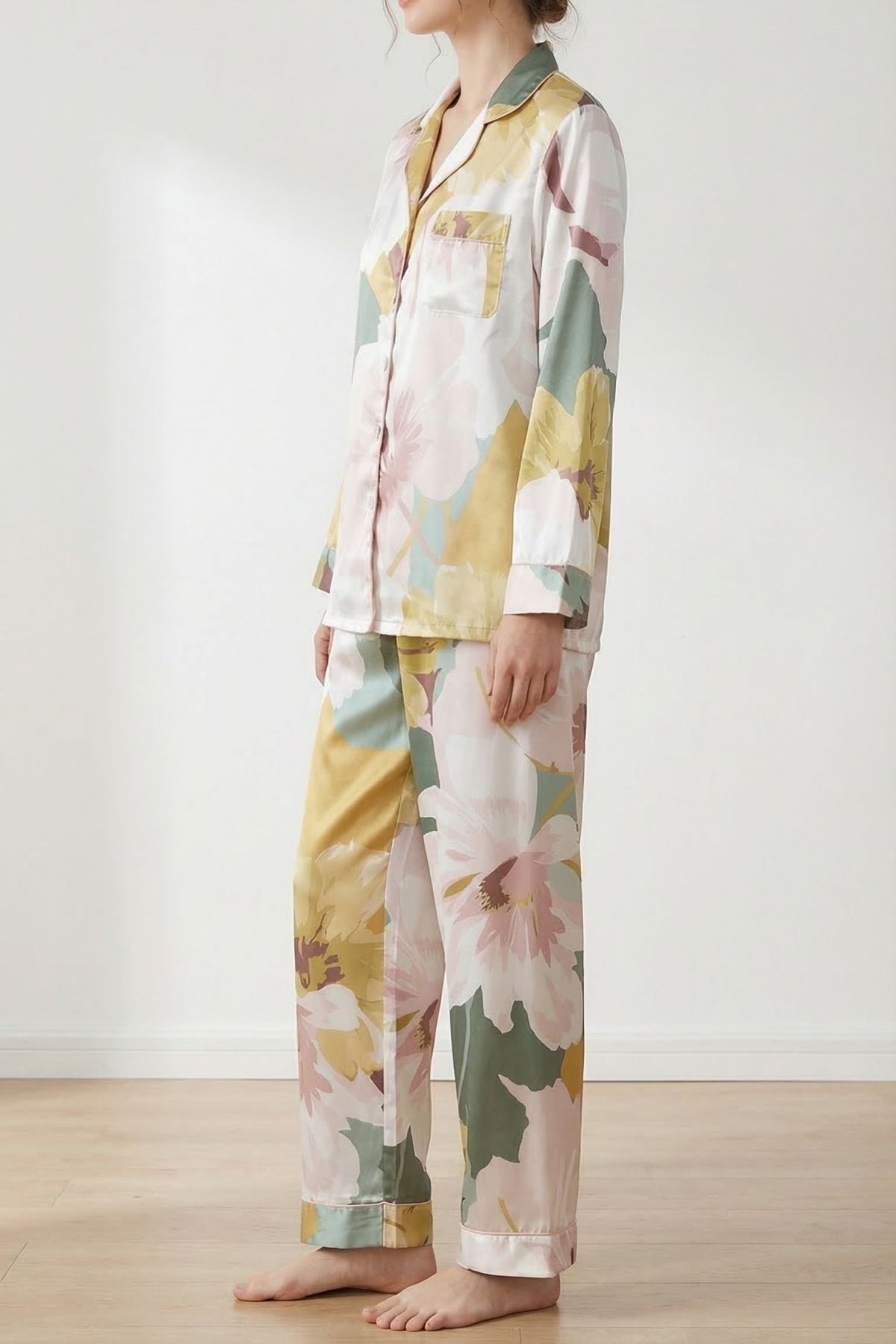 Pyjama en Soie de Mûrier avec Broderies Florales – DOUCEUR EN SOIE
