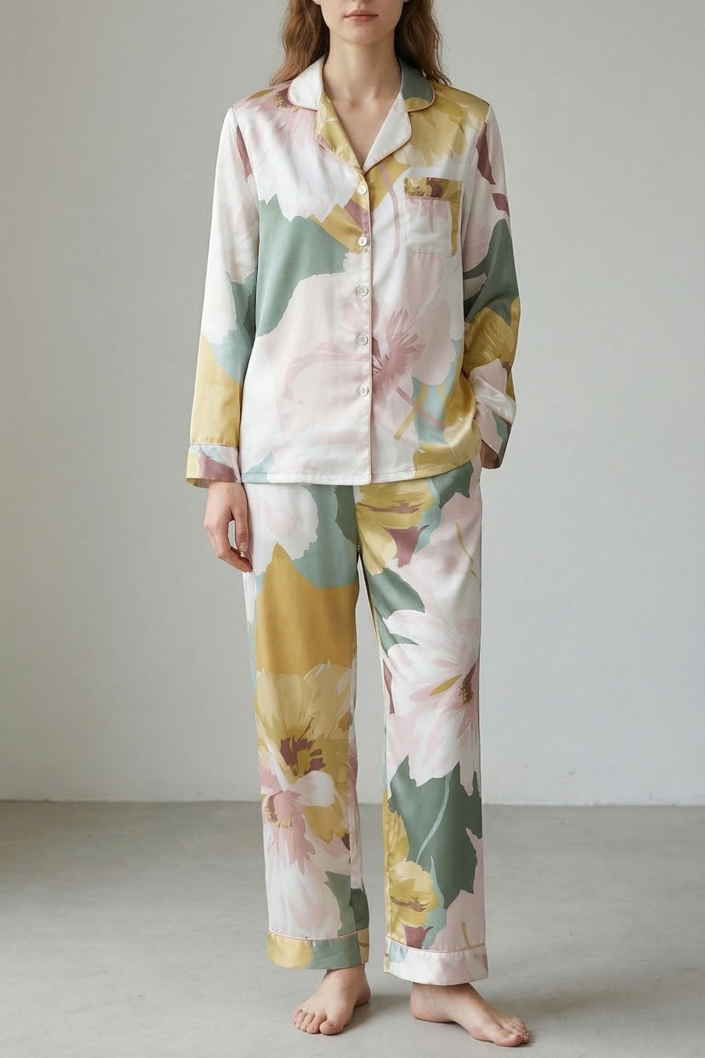 Pyjama en Soie de Mûrier avec Broderies Florales – DOUCEUR EN SOIE