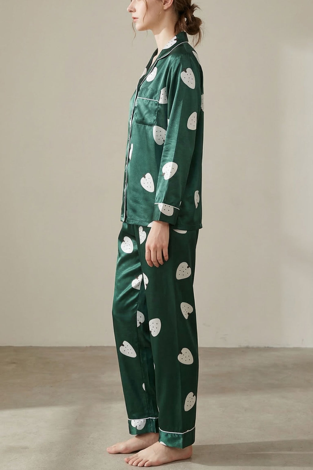 Pyjama en Soie de Mûrier avec Broderies Florales – DOUCEUR EN SOIE