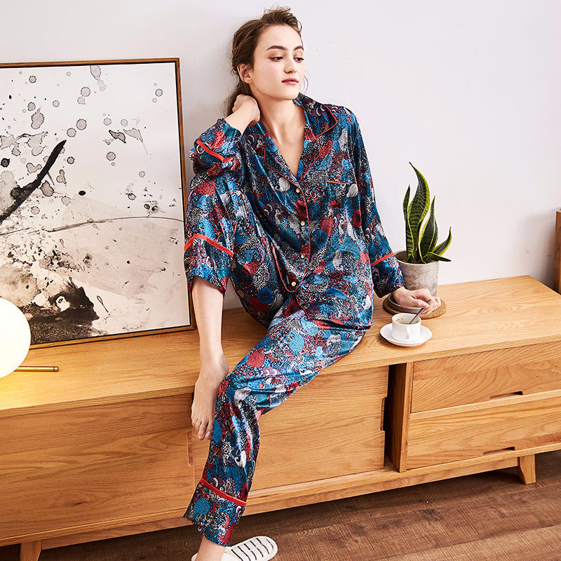 Pyjama en Soie Imprimée – Élégance Nocturne