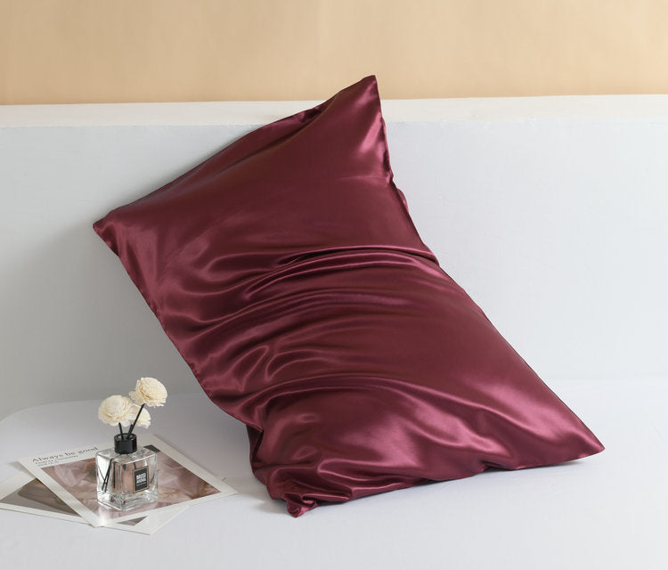 Taie d’Oreiller en Soie de Mulberry 22 Mommes – Beauté, Confort et Élégance Nocturne