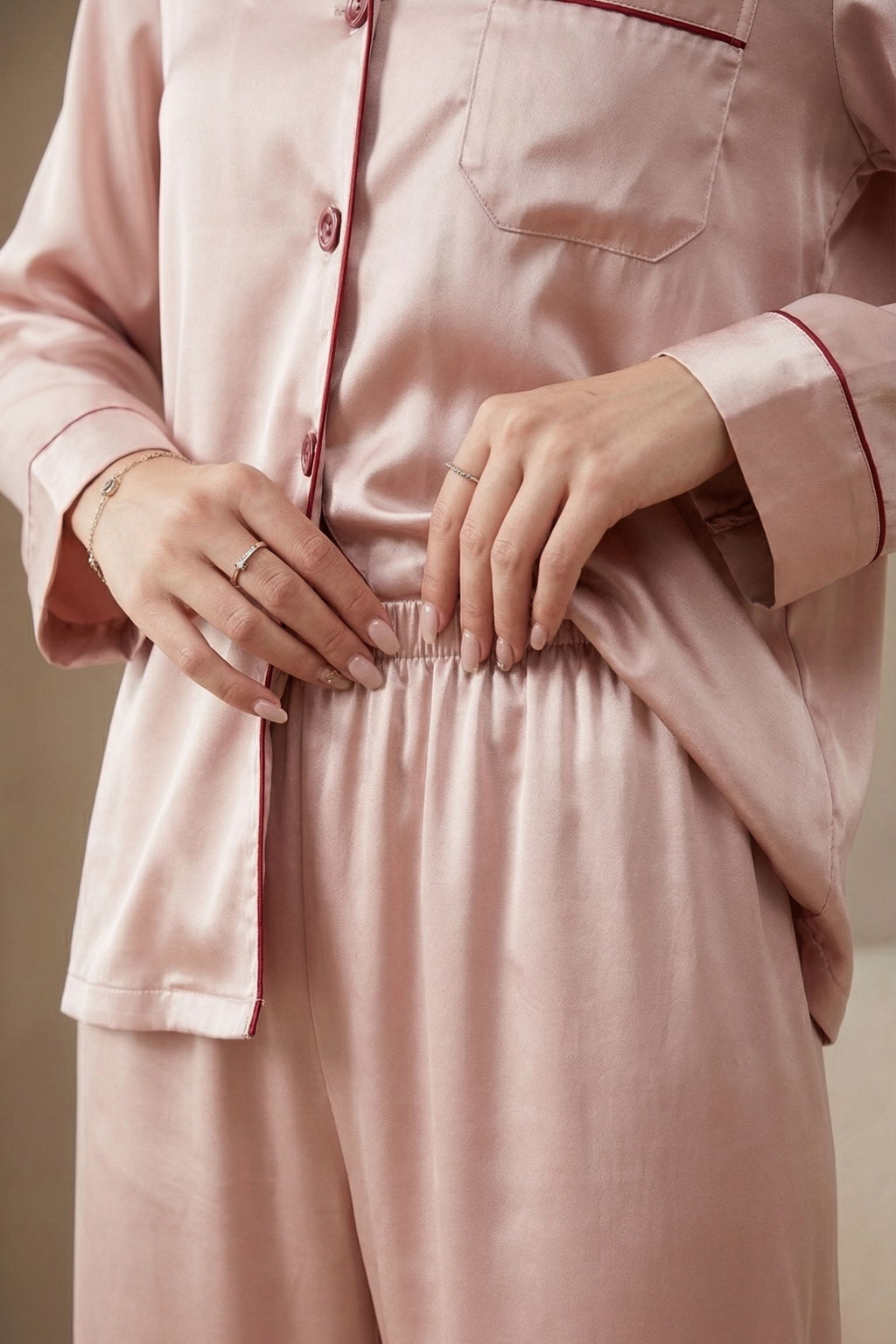 Pyjama en Soie de Mûrier avec Biais Contrasté Rose| Ensemble de Nuit Luxe