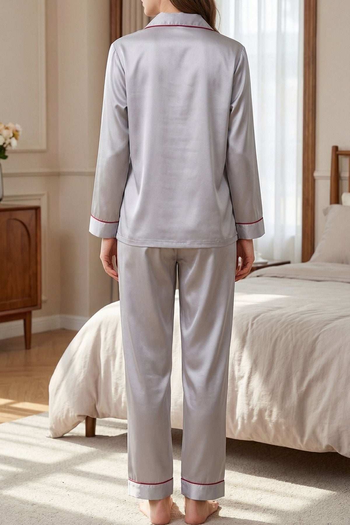 Pyjama en Soie de Mûrier avec Biais Contrasté Argent | Ensemble de Nuit Luxe