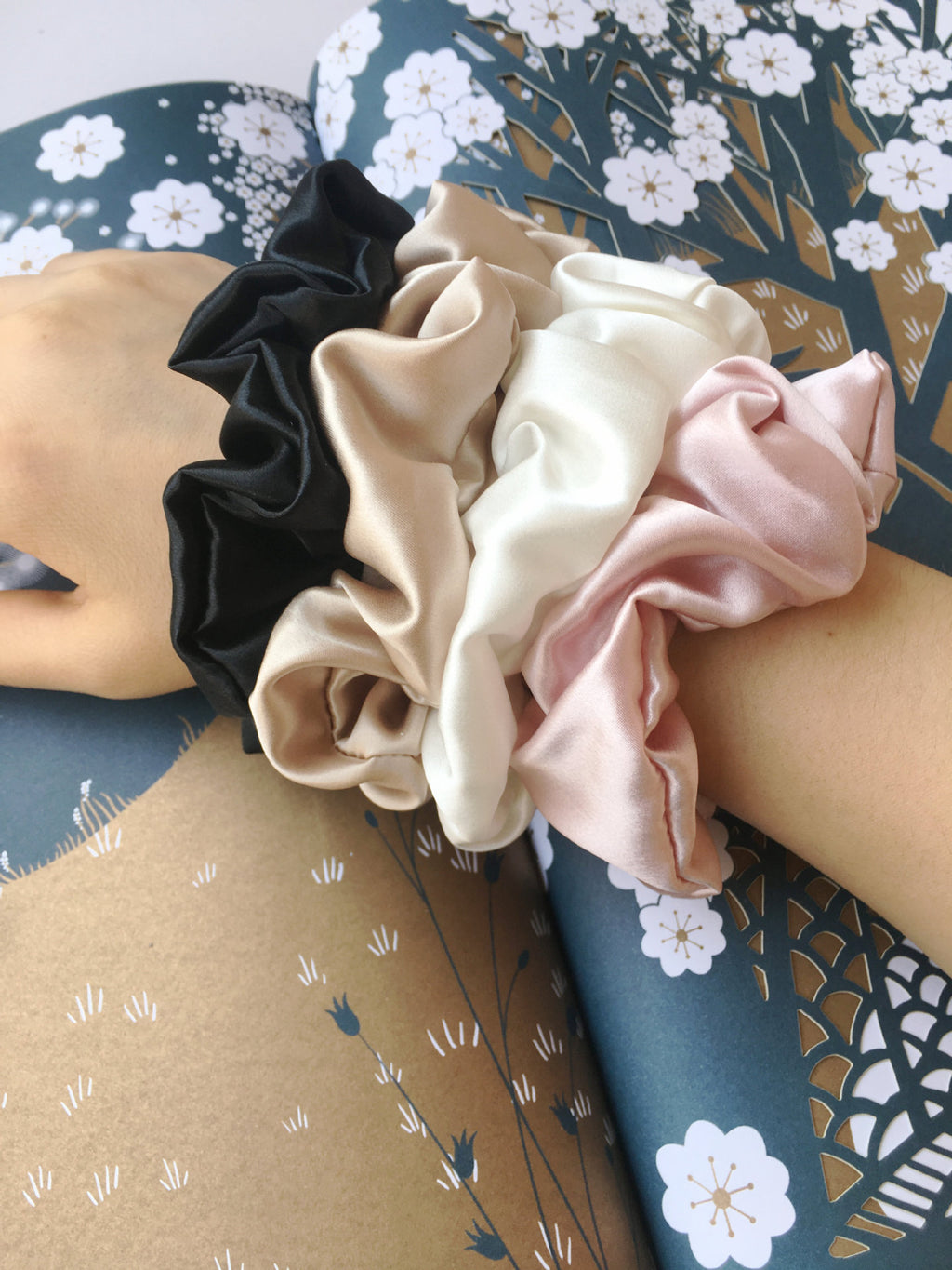 Chouchou en Soie de Mûrier 22 Momme - Accessoire Cheveux Sans Marque